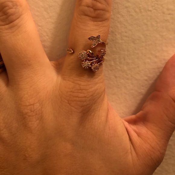 Ring - Picture 2 of 2
